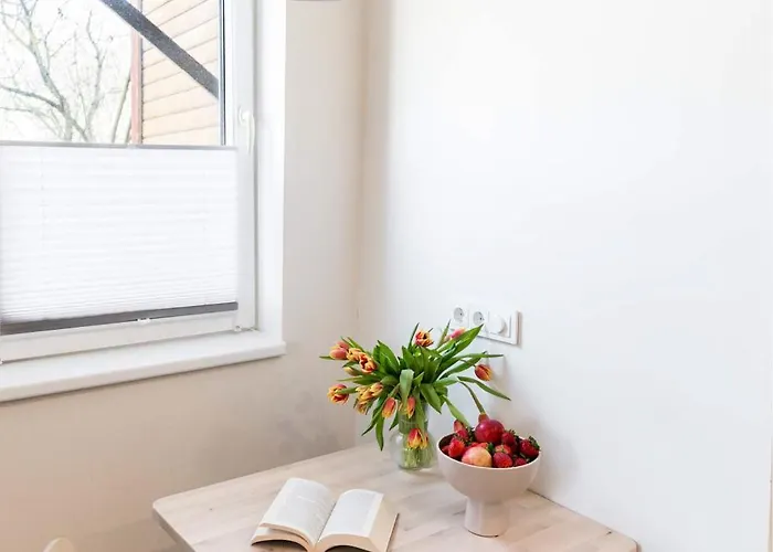 Veerenni Studio, Modern&central.